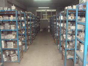 �����T��ģ�߂}��